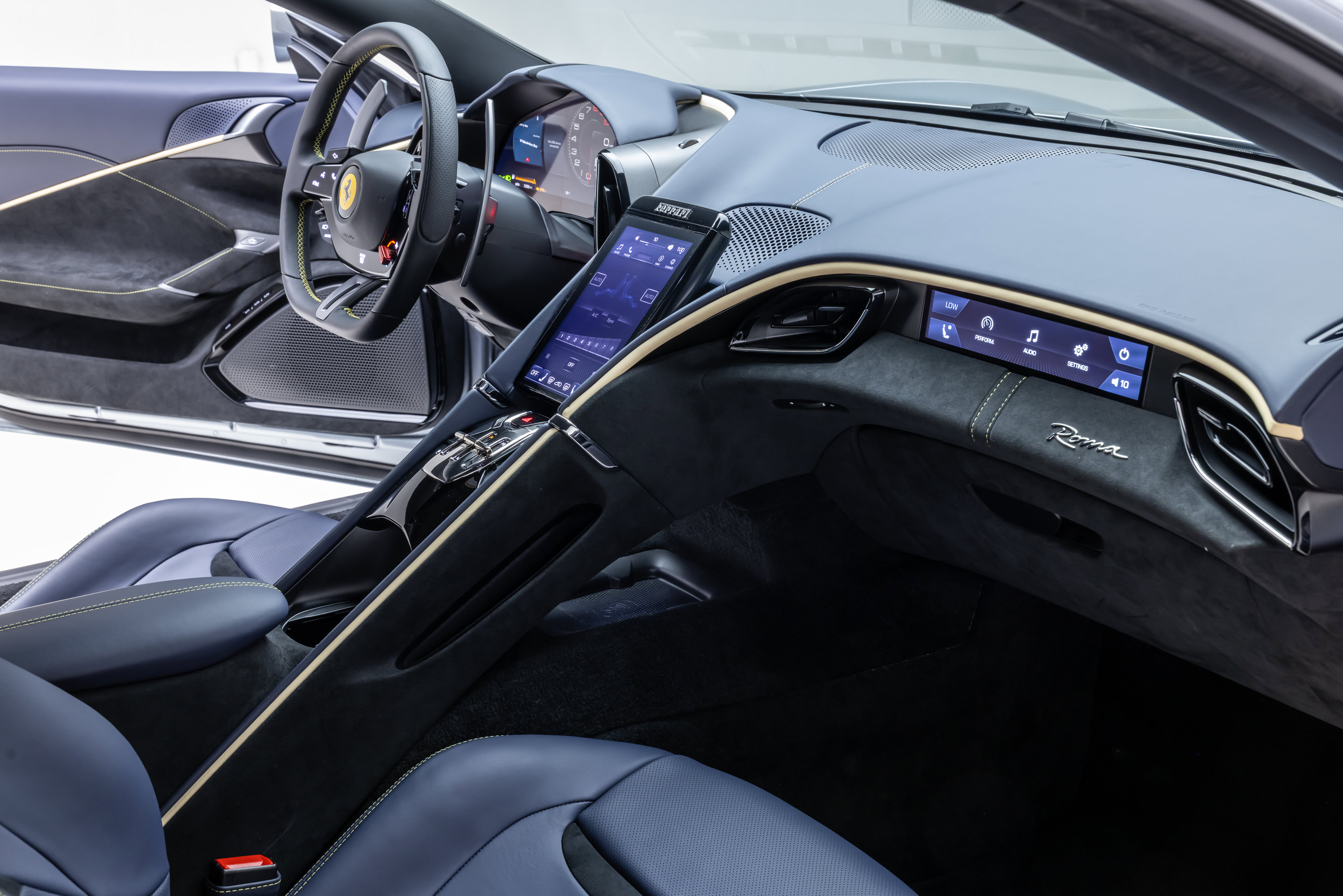 Used 2023 Ferrari Roma RWD image 43
