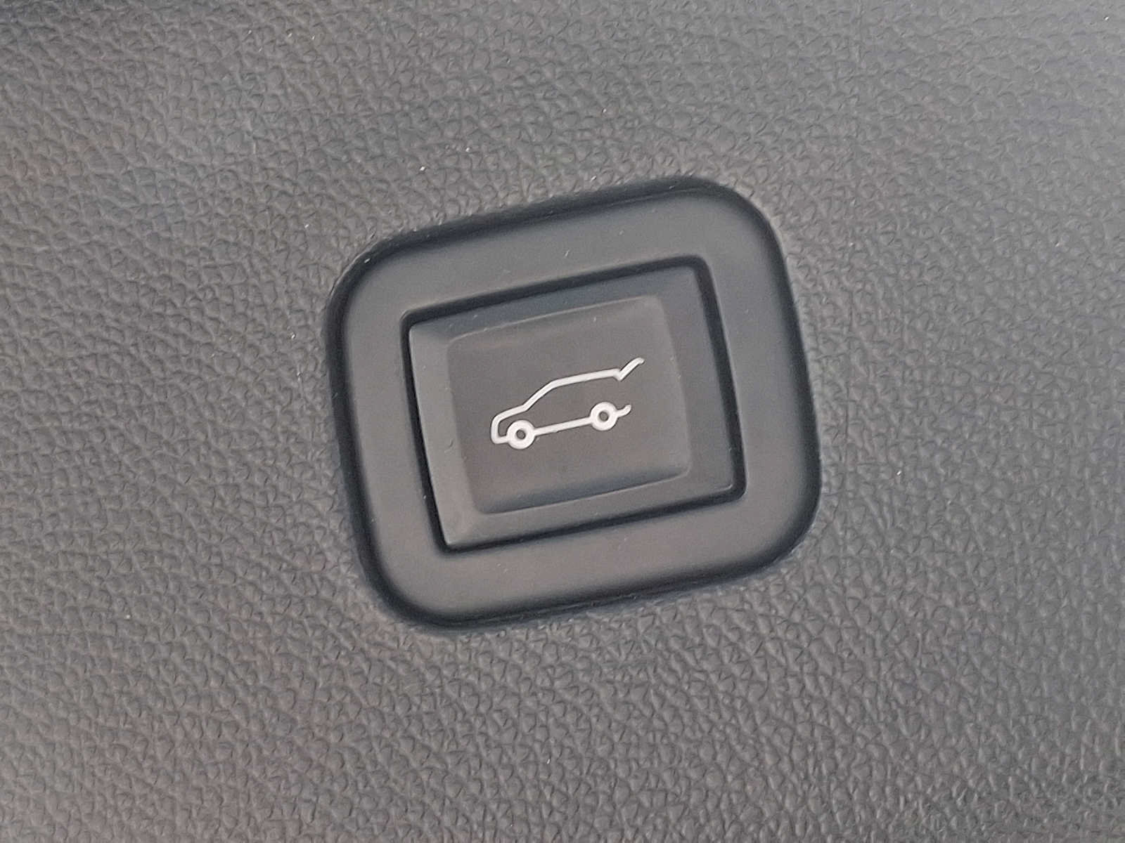 Used 2020 Buick Enclave Avenir w/ Avenir Technology Package AWD/4WD image 29
