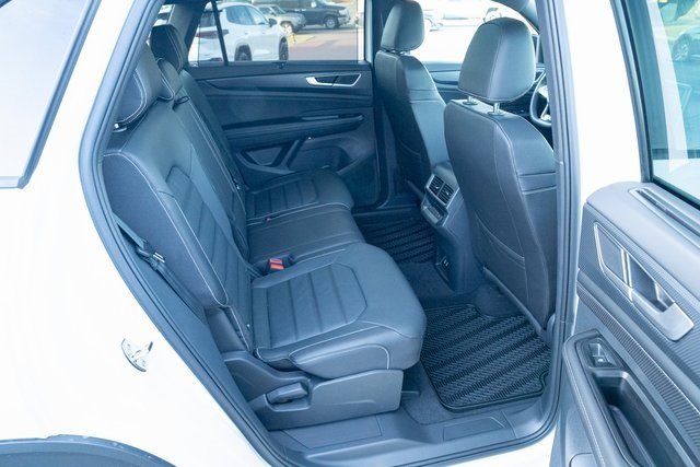 New 2026 Volkswagen Atlas Cross Sport SEL R-Line image 39