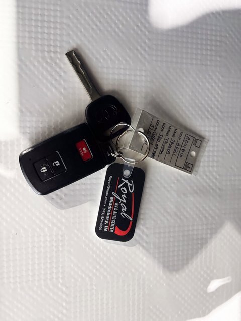 Used 2021 Toyota Tacoma TRD Off-Road w/ TRD Premium Off Road Package image 30