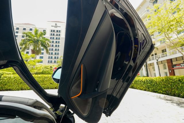 Used 2018 McLaren 720S Performance RWD image 85