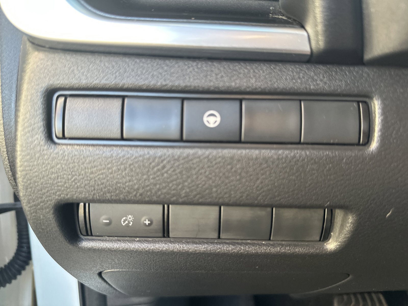 Used 2022 Nissan Rogue SV AWD/4WD image 14