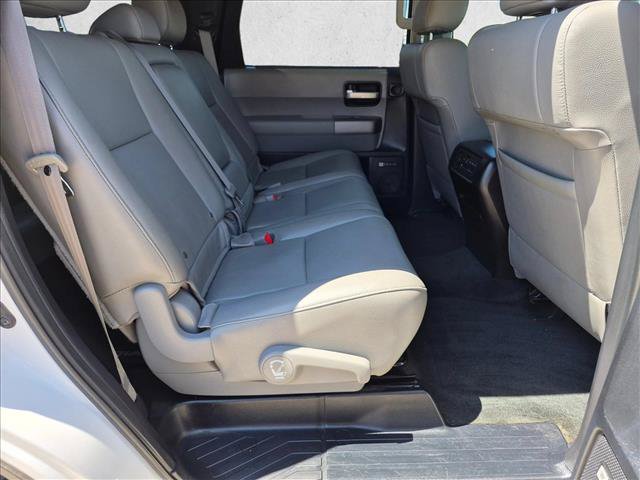 Used 2017 Toyota Sequoia Limited w/ Safety & Convenience Package AWD/4WD image 19