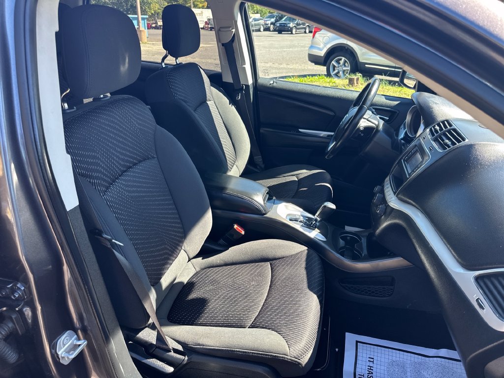 Used 2018 Dodge Journey SE FWD image 23