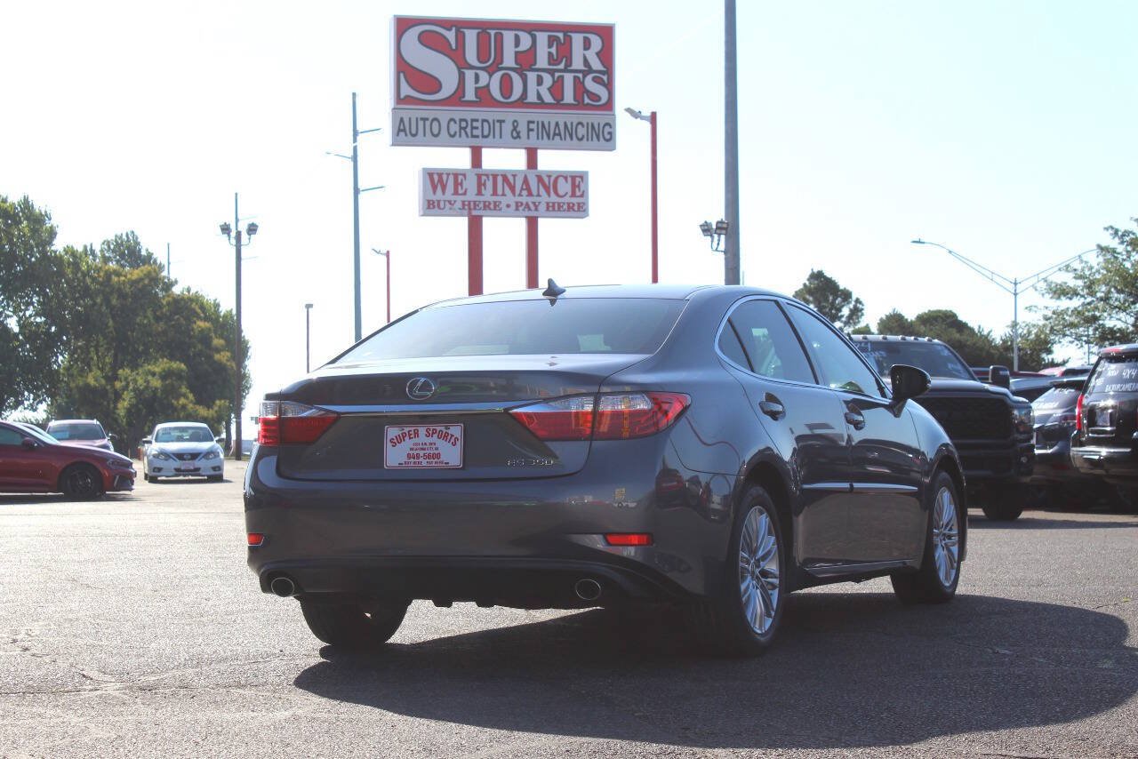 Used 2014 Lexus ES 350 w/ Luxury Package FWD image 4