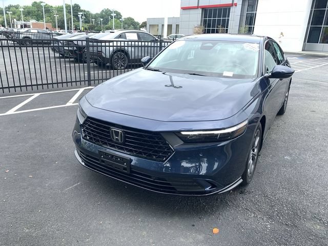 Used 2025 Honda Accord EX-L image 4