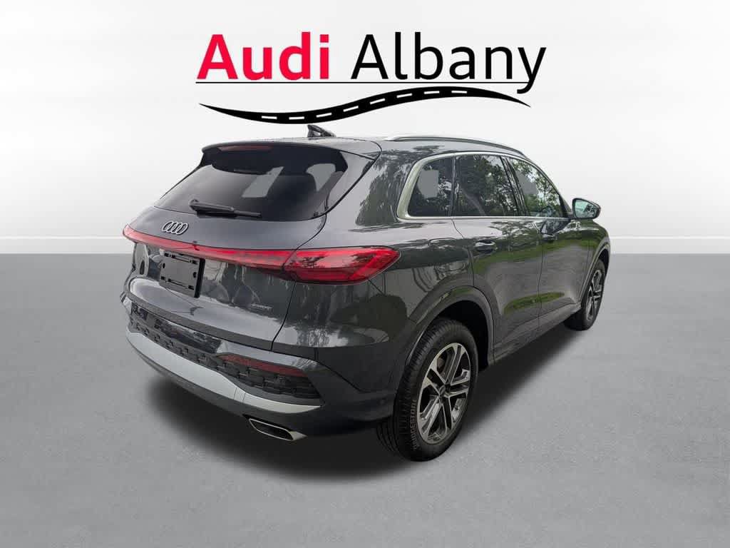 Certified 2025 Audi Q5 Premium w/ Convenience Package AWD/4WD image 5