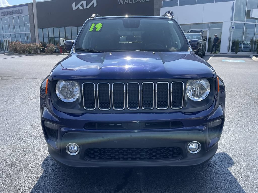 Used 2019 Jeep Renegade Latitude FWD image 2
