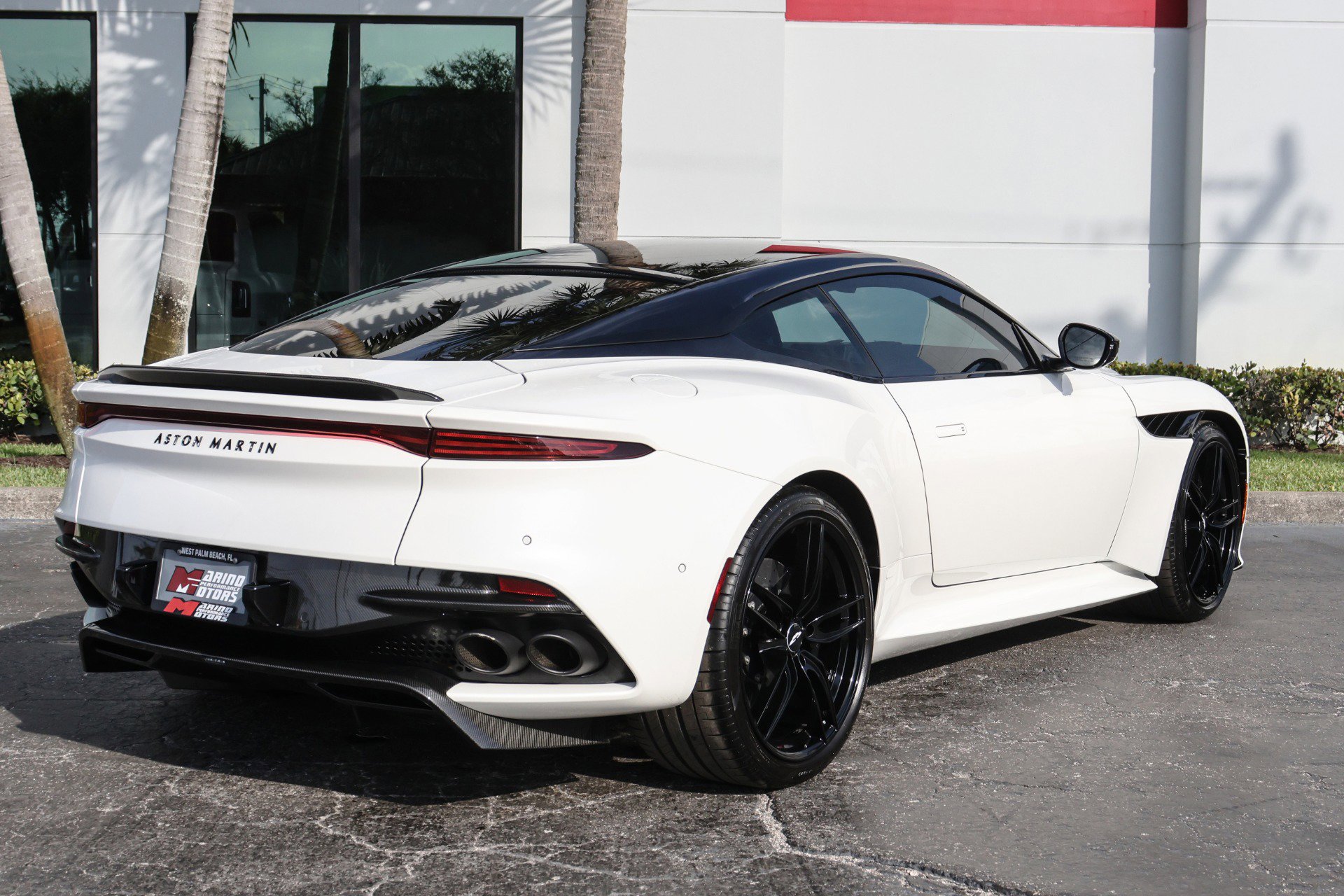 Used 2019 Aston Martin DBS Superleggera image 31