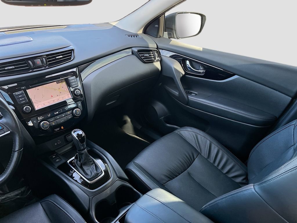 Used 2021 Nissan Rogue Sport SL w/ Premium Package FWD image 24