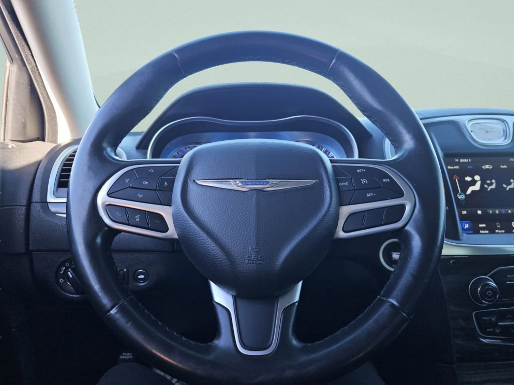 Used 2020 Chrysler 300 Touring w/ Sport Appearance Package image 29