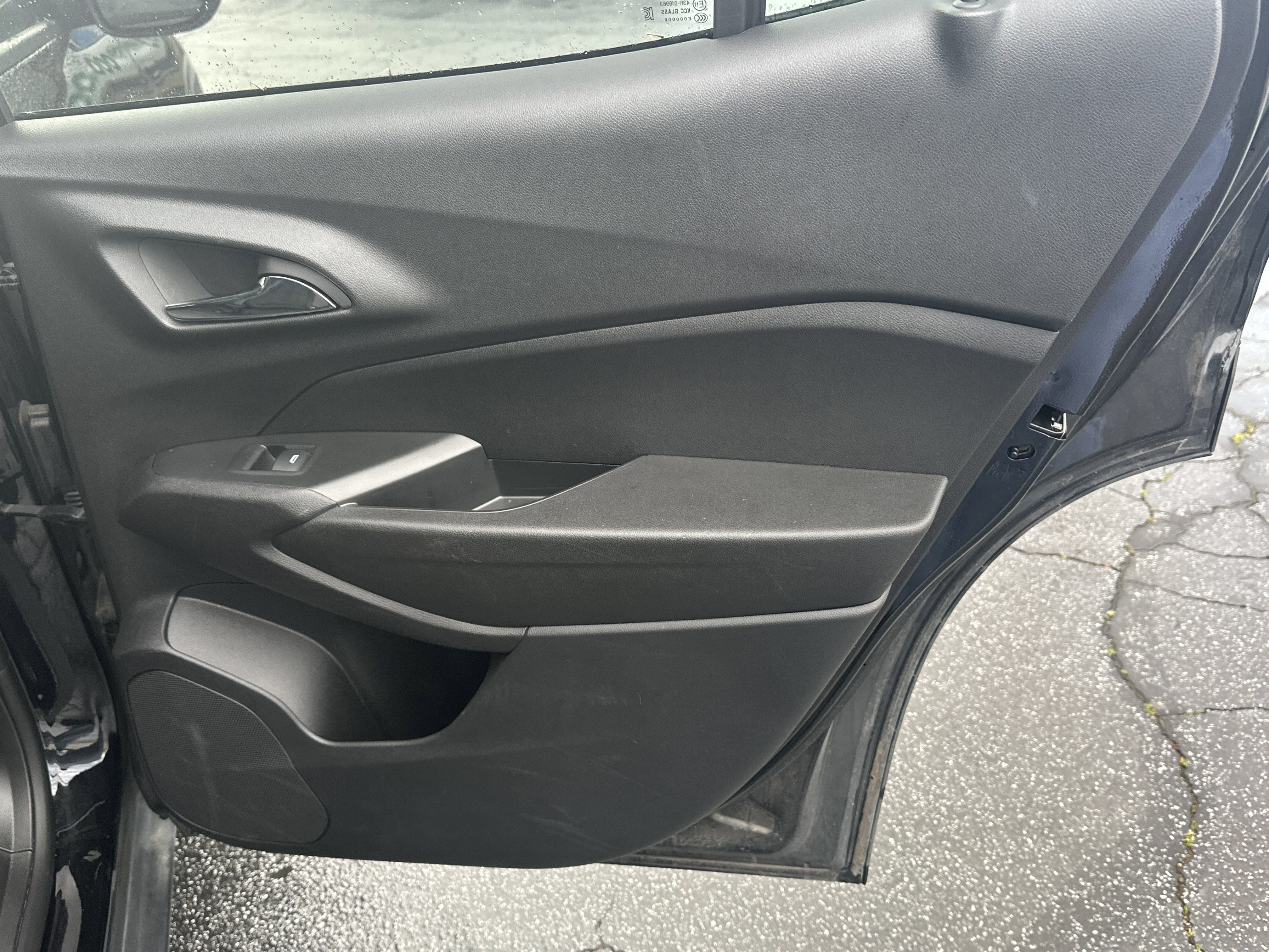 Certified 2025 Chevrolet Trax LT image 18