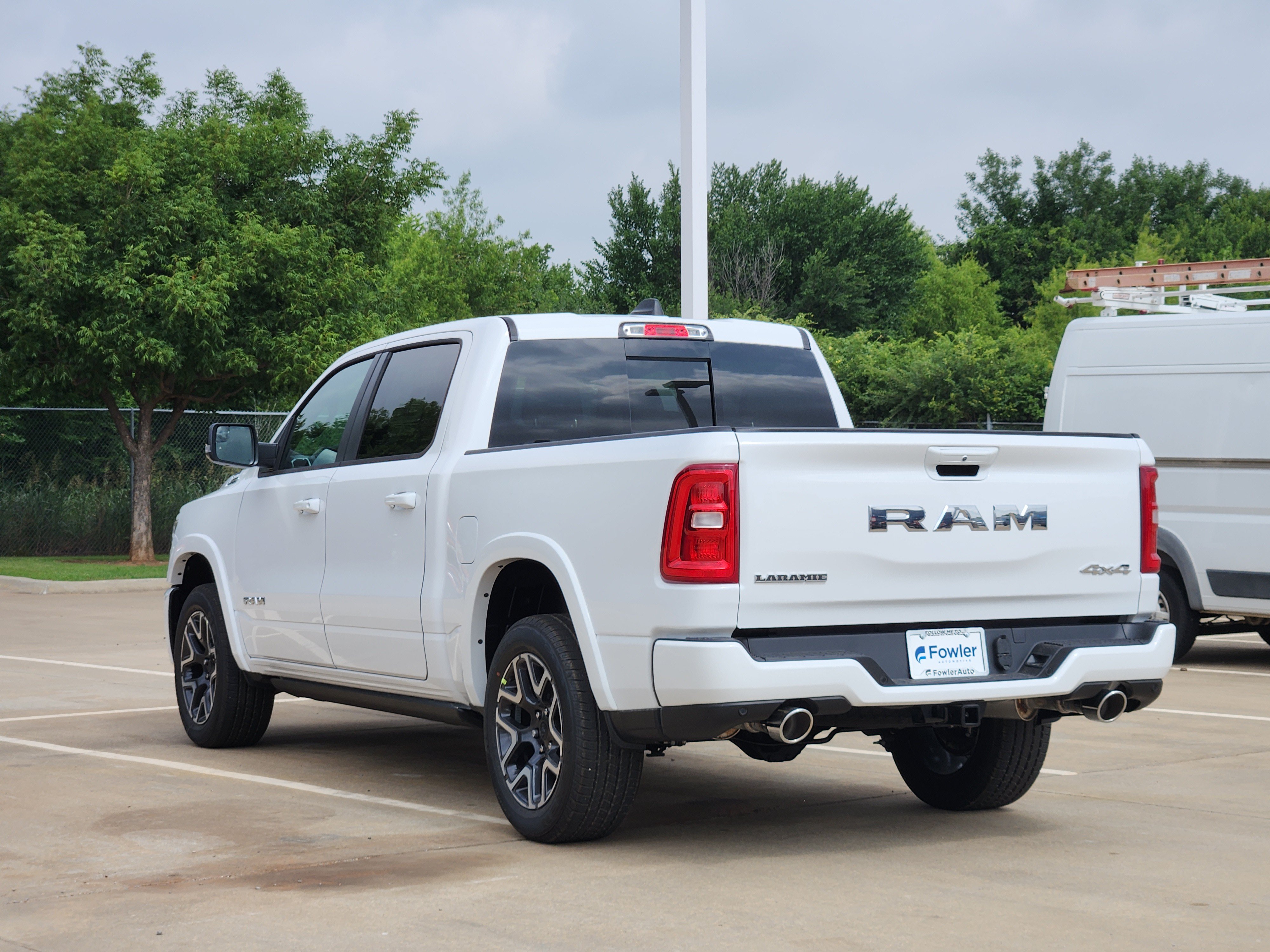 New 2026 RAM 1500 Laramie AWD/4WD image 3