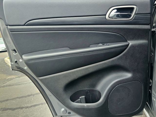 Used 2020 Jeep Grand Cherokee Altitude image 25