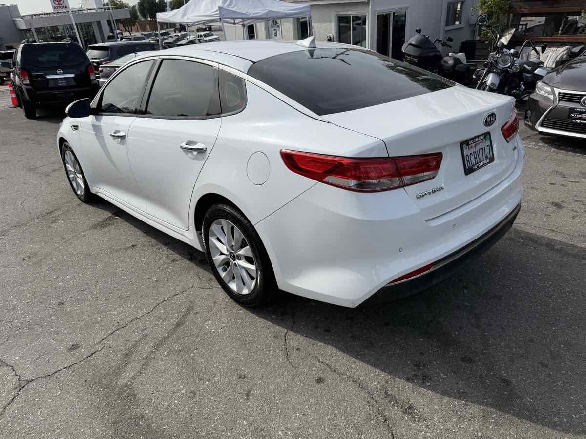 Used 2018 Kia Optima EX image 6