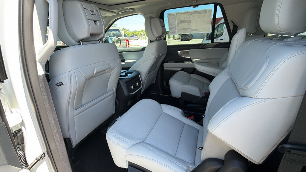 New 2027 Ford Expedition Max Platinum w/ Driver's Package AWD/4WD image 23