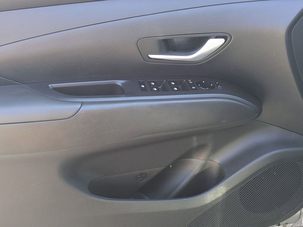 Certified 2025 Hyundai Tucson SEL image 11