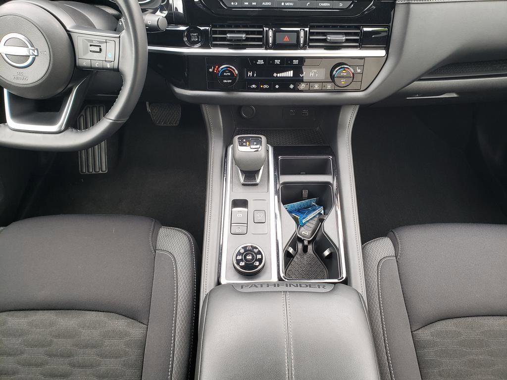 Certified 2025 Nissan Pathfinder SV image 25