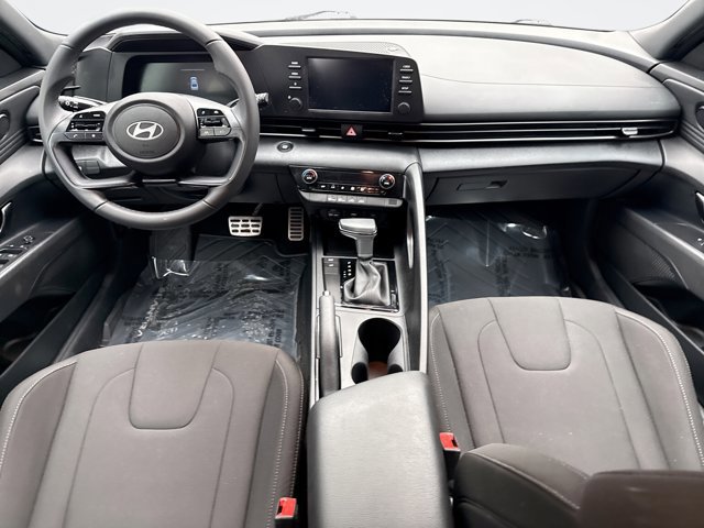 Used 2025 Hyundai Elantra Sport image 14