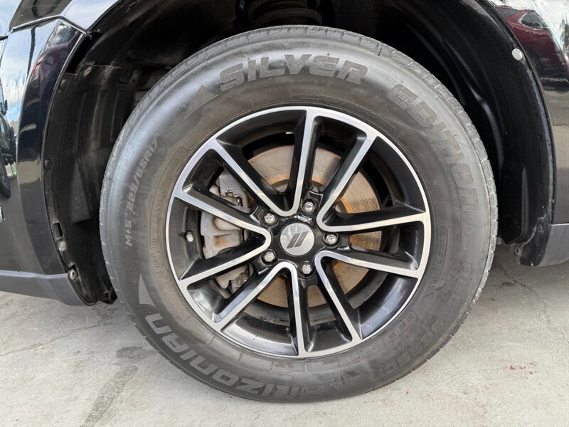 Used 2019 Dodge Journey SE w/ Premium Group FWD image 39