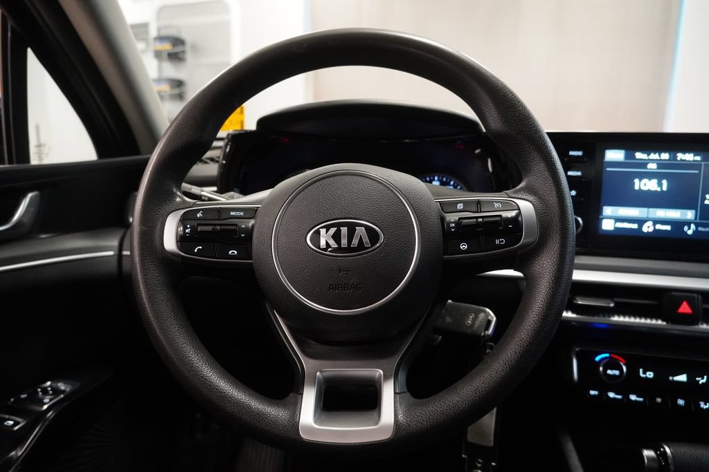 Used 2021 Kia K5 LX FWD image 17