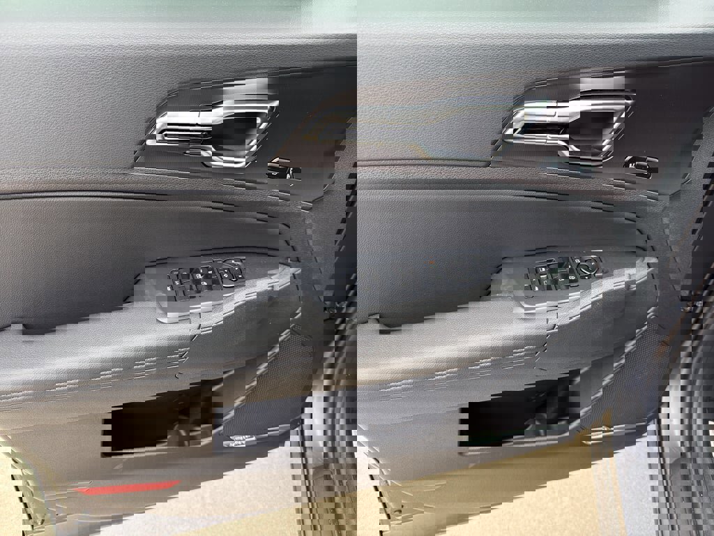 New 2026 Kia Sportage SX image 9