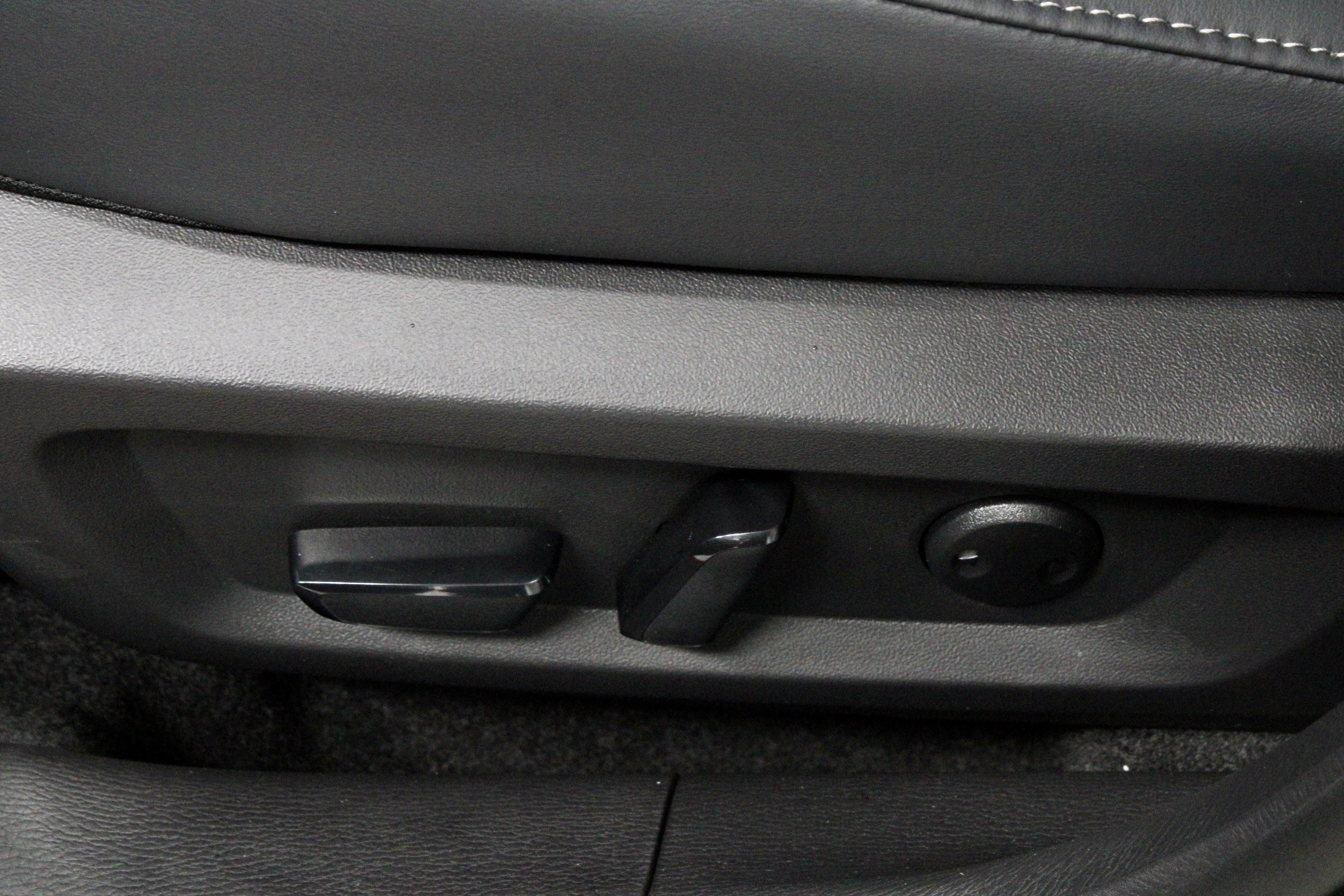 New 2025 Mitsubishi Outlander SE image 10