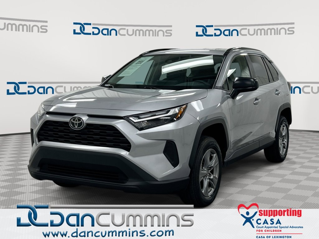 Used 2025 Toyota RAV4 LE AWD/4WD image 1
