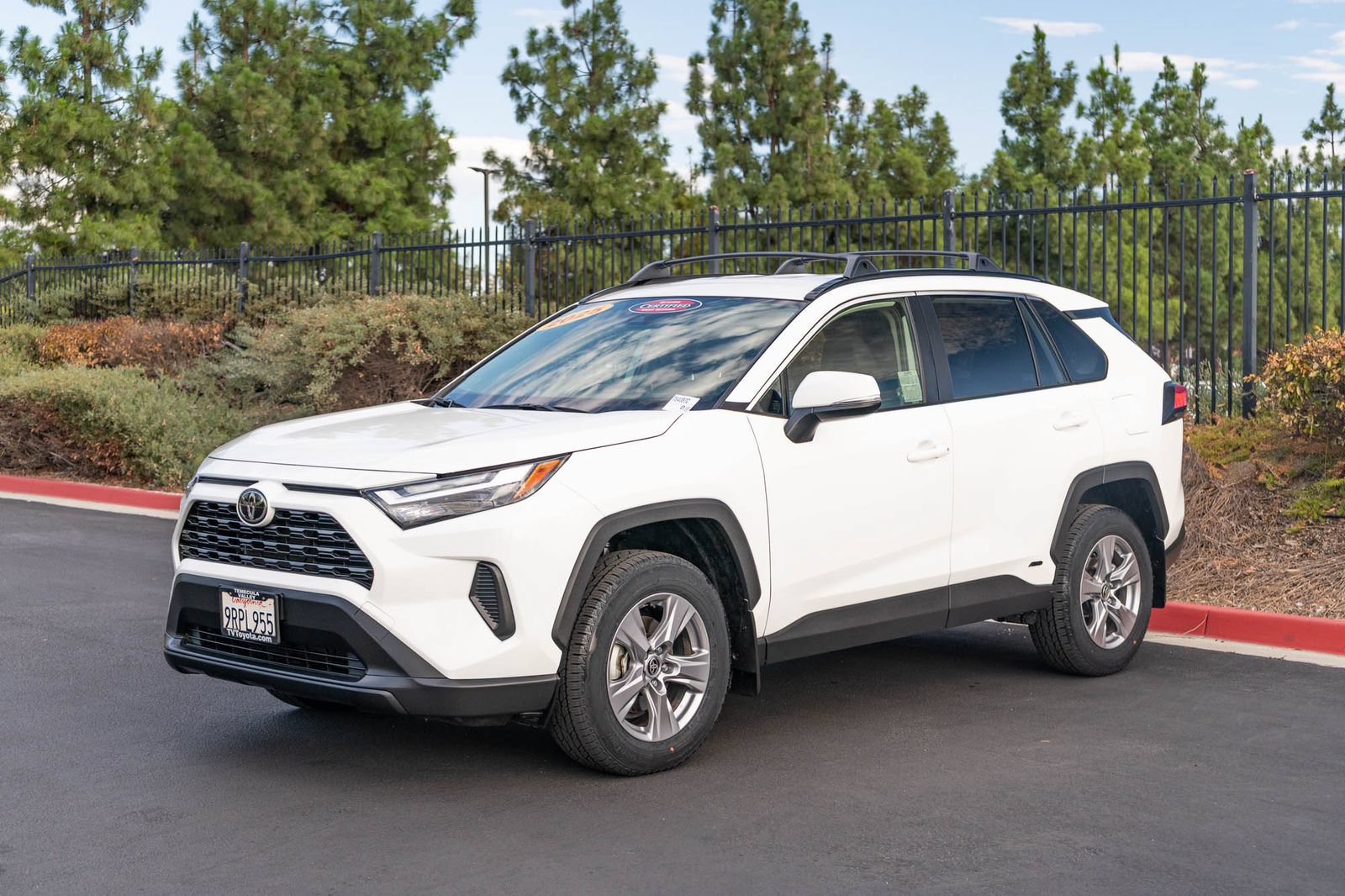 Certified 2025 Toyota RAV4 LE AWD/4WD image 3