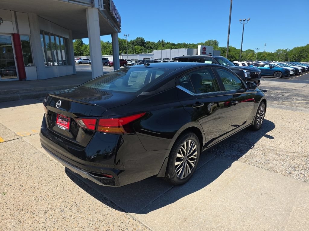 New 2026 Nissan Altima 2.5 SV FWD image 3