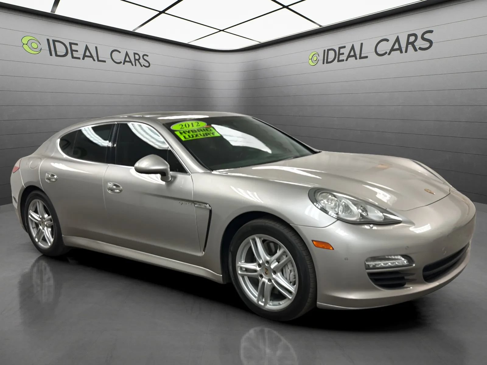 Used 2012 Porsche Panamera S RWD image 3
