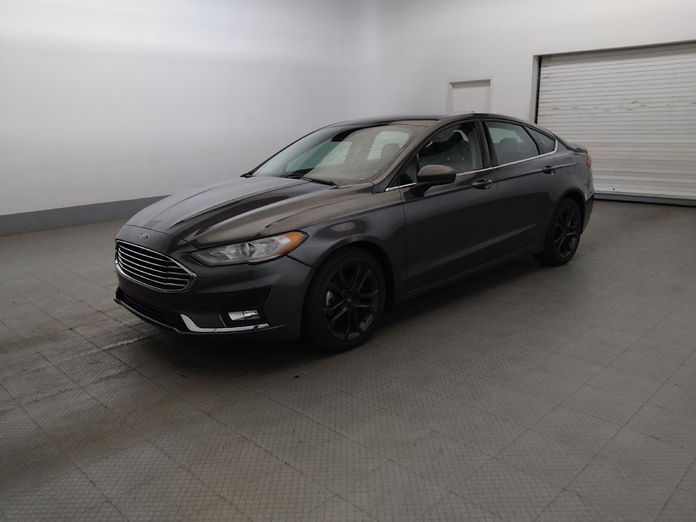 Used 2020 Ford Fusion SE w/ Equipment Group 151A FWD image 2