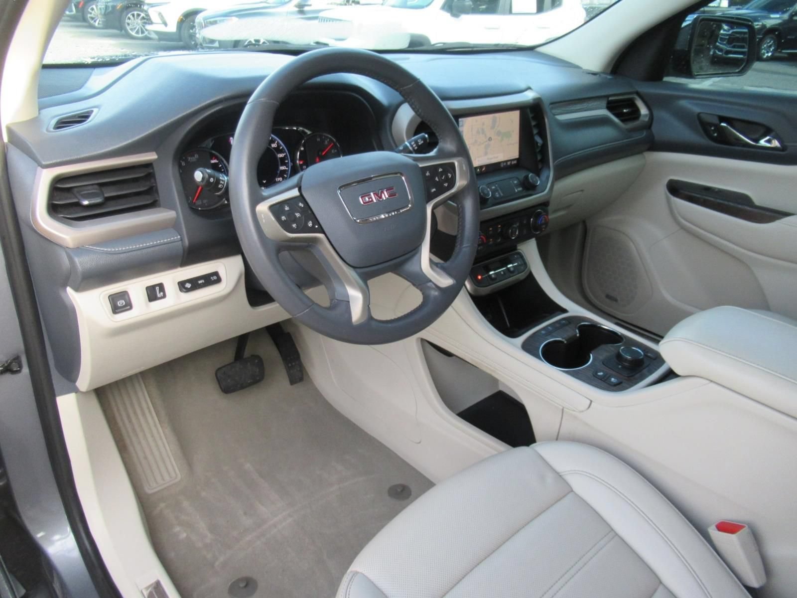 Used 2021 GMC Acadia Denali w/ Denali Technology Package FWD image 18