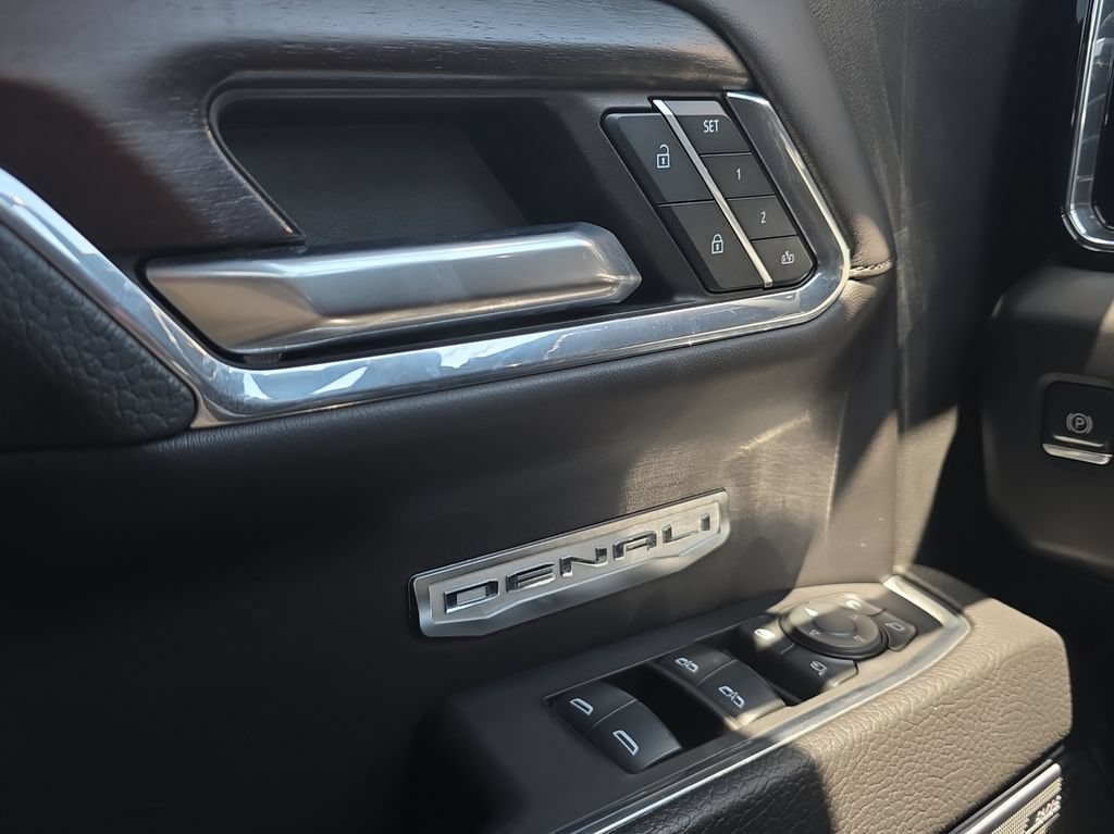 Used 2024 GMC Sierra 1500 Denali AWD/4WD image 11