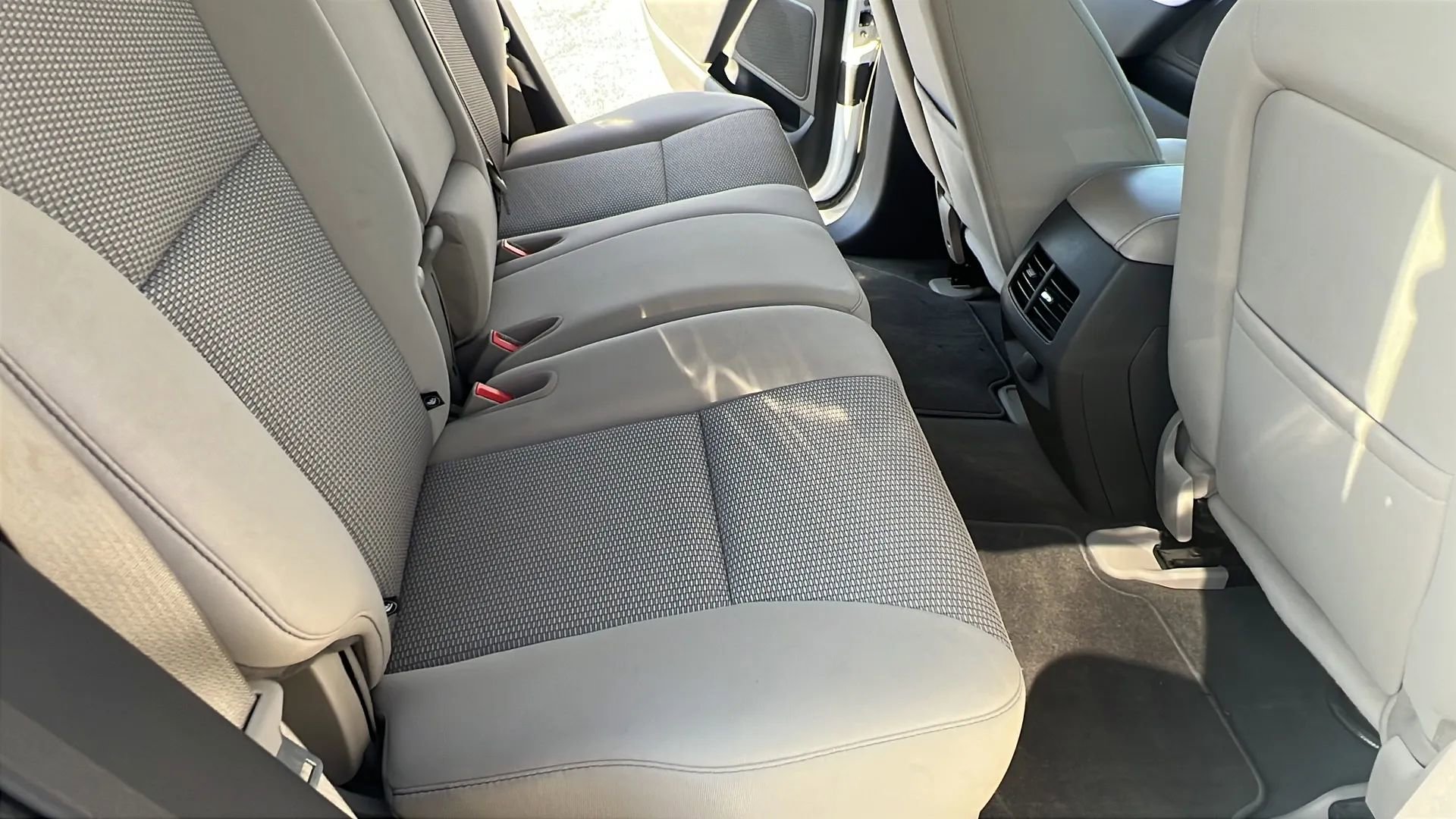 Used 2012 Ford Edge SEL FWD image 20