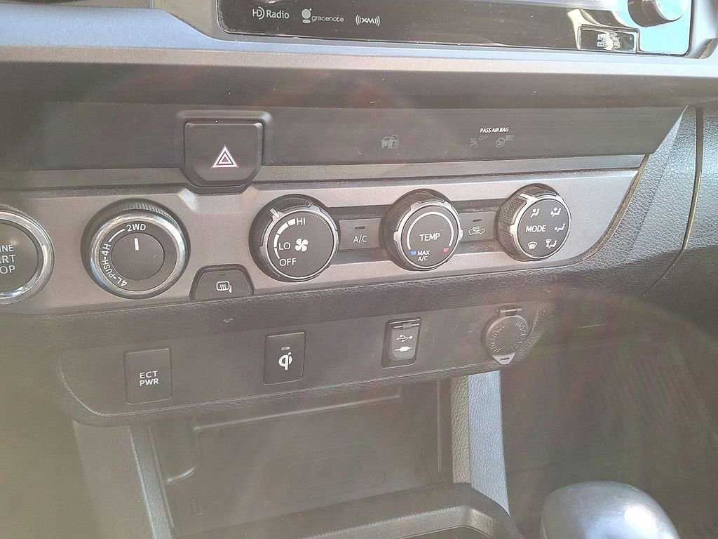 Used 2019 Toyota Tacoma TRD Sport image 17