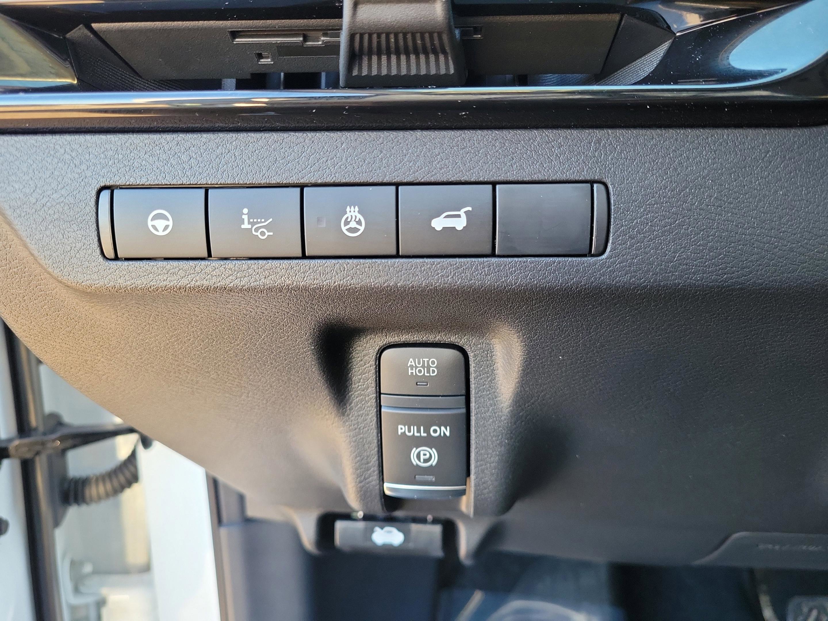 Certified 2025 Nissan Murano Platinum w/ Cargo Package image 20