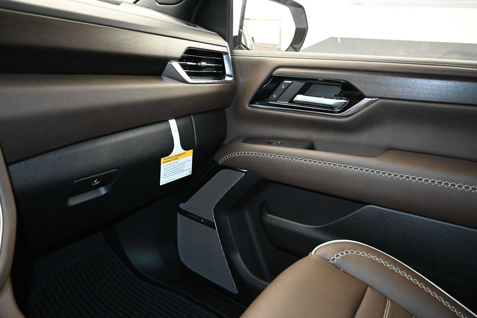 New 2026 GMC Yukon XL Denali Ultimate AWD/4WD image 16