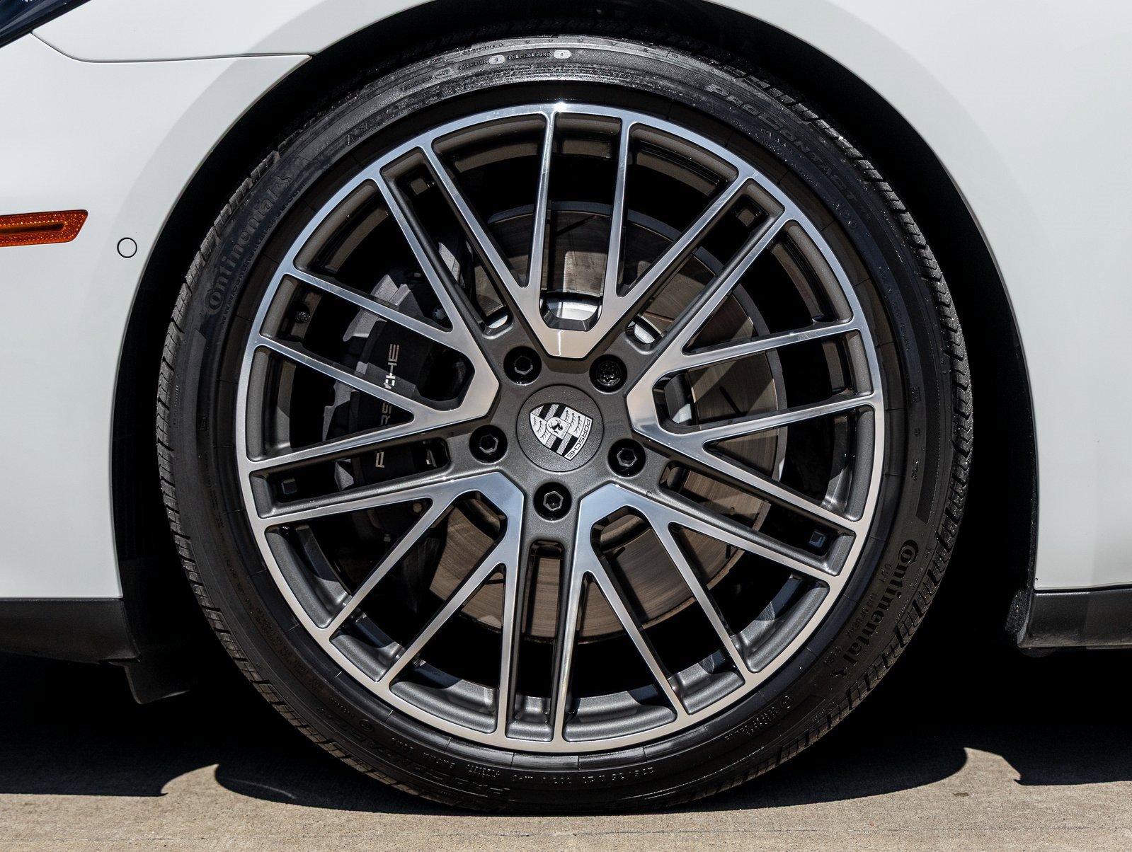 Certified 2025 Porsche Panamera 4 image 15