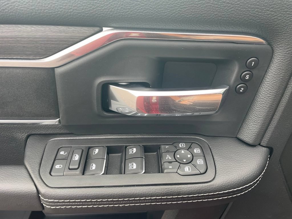New 2026 RAM 2500 Laramie AWD/4WD image 28