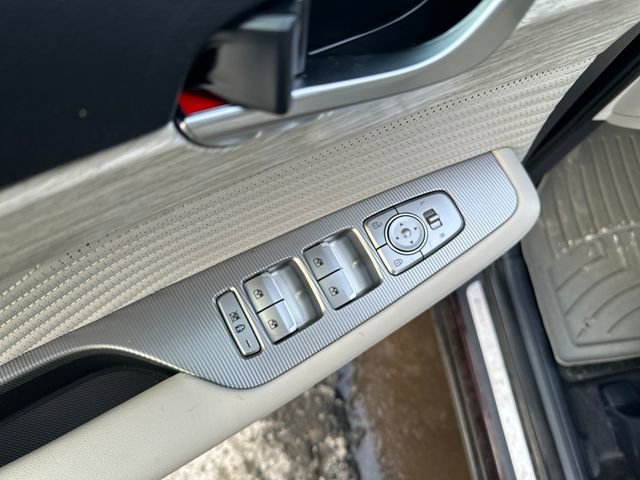 Used 2023 Hyundai Palisade Calligraphy image 11