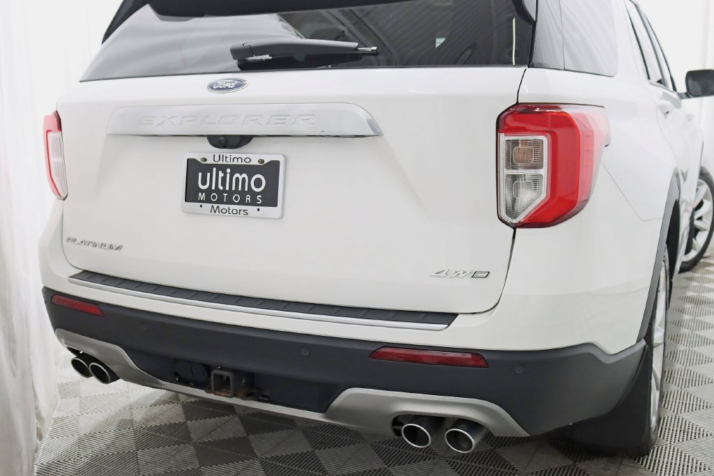 Used 2022 Ford Explorer Platinum w/ Equipment Group 601A AWD/4WD image 12