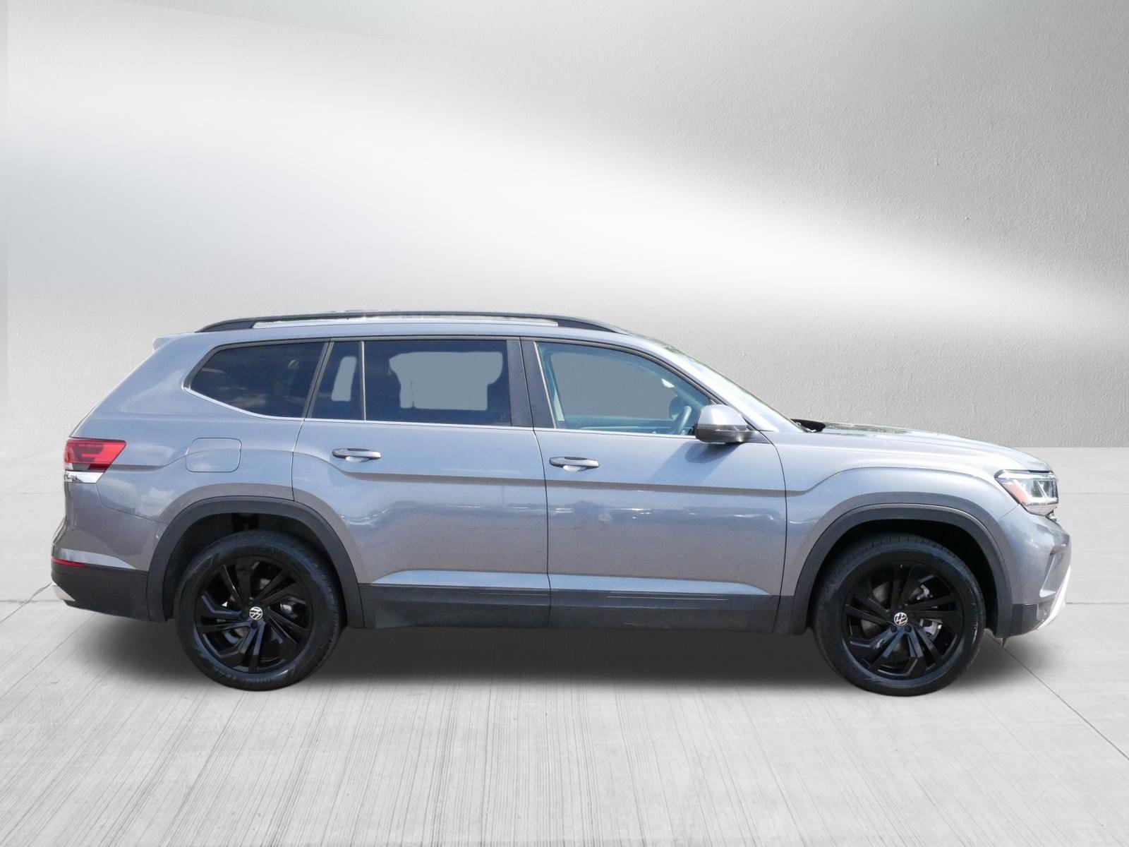 Certified 2023 Volkswagen Atlas SE w/ Panoramic Sunroof Package AWD/4WD image 8