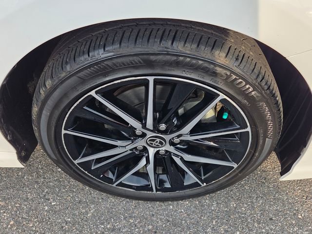 Used 2021 Toyota Camry SE FWD image 16