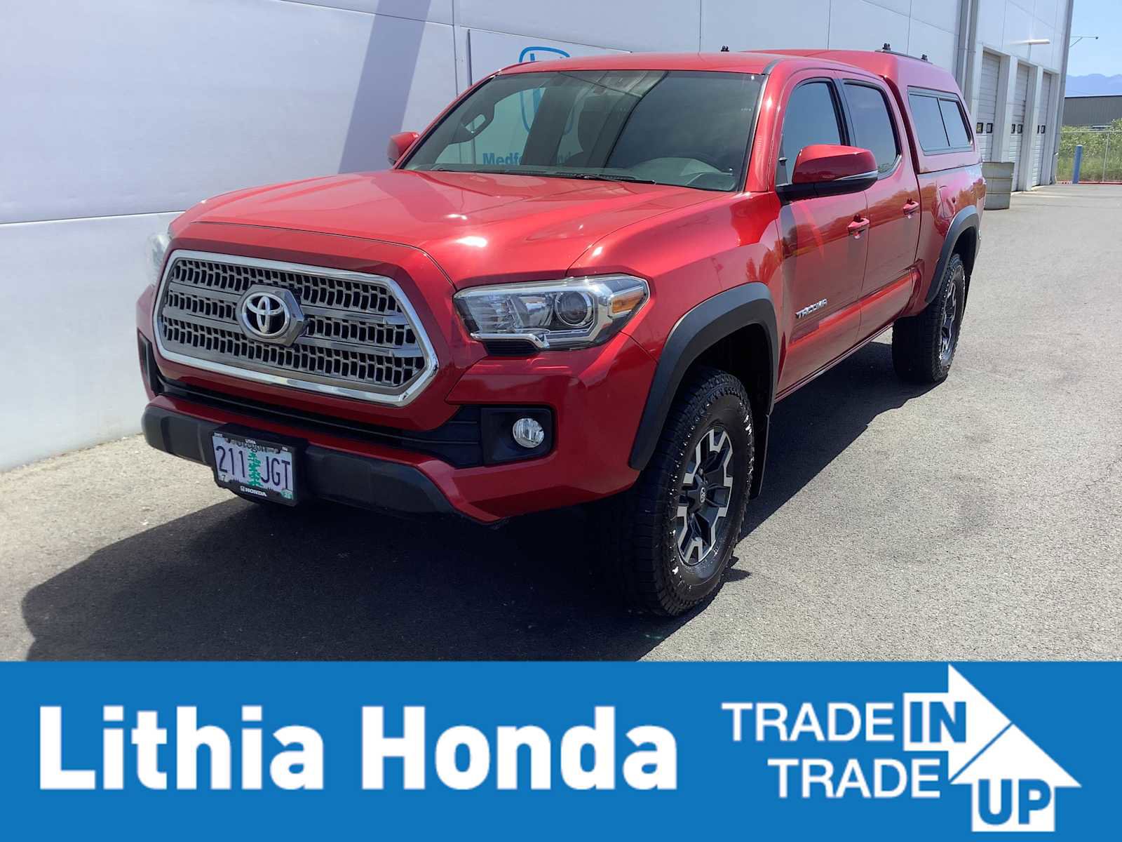 Used 2016 Toyota Tacoma TRD Off-Road w/ Towing Package AWD/4WD image 1