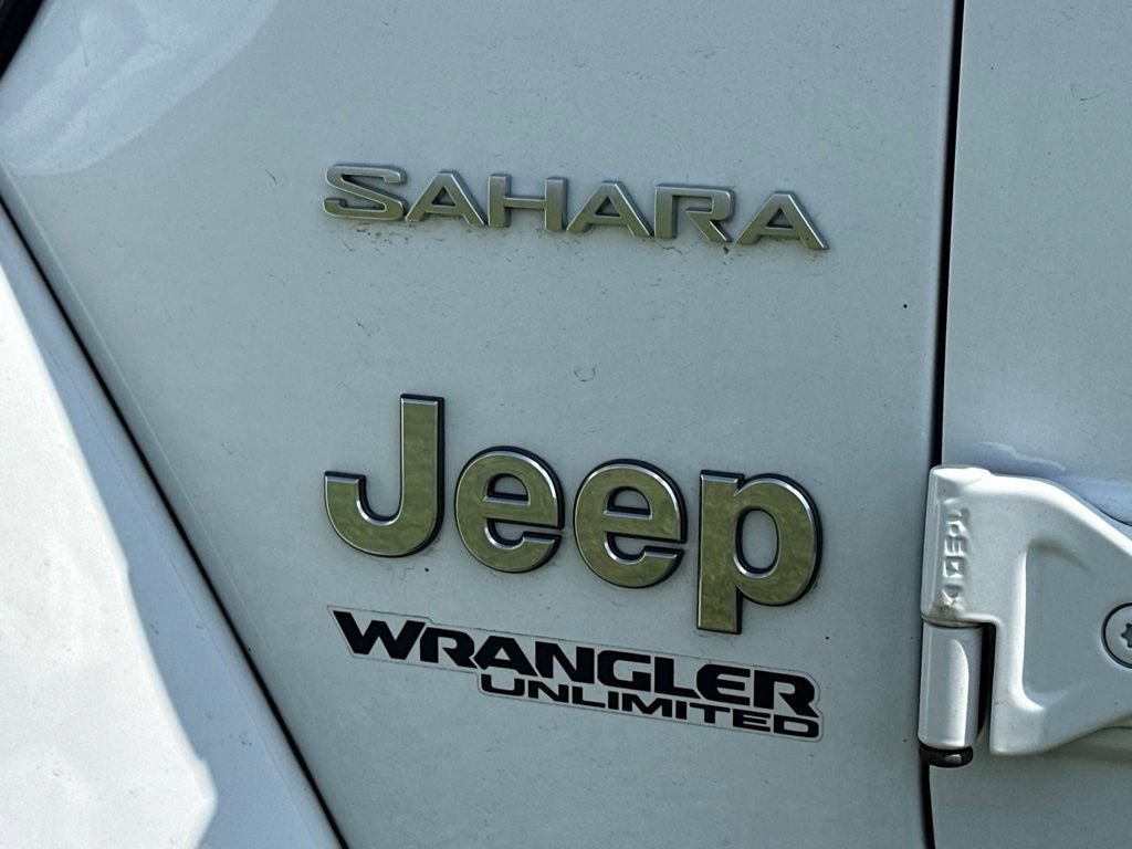 Used 2021 Jeep Wrangler Unlimited Sahara w/ LED Lighting Group AWD/4WD image 4