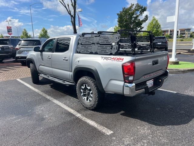 Certified 2019 Toyota Tacoma TRD Off-Road AWD/4WD image 10