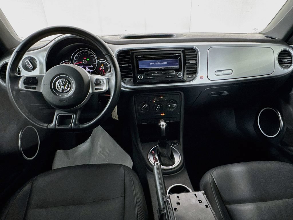 Used 2014 Volkswagen Beetle 2.5 FWD image 24