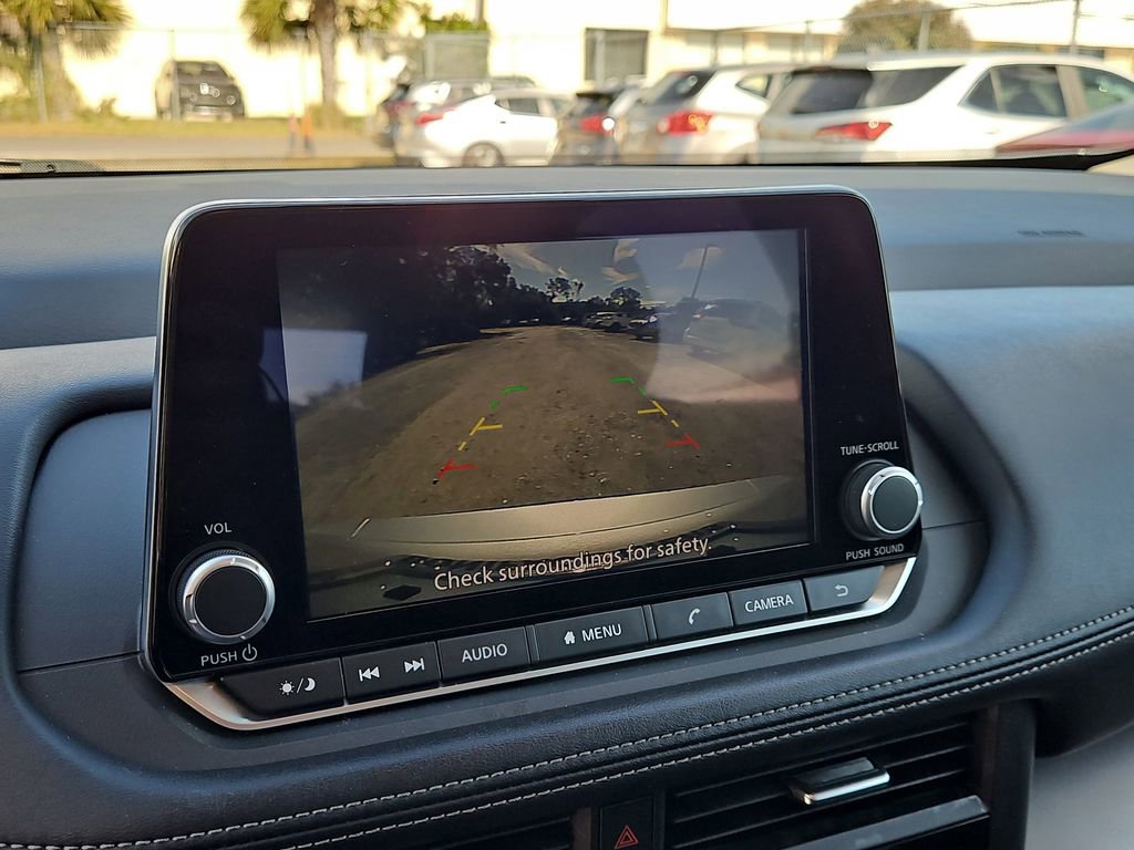 Used 2024 Nissan Rogue SV image 28