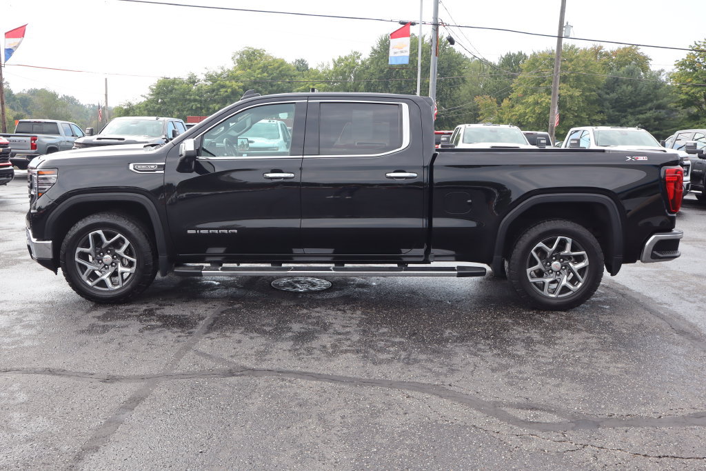 Used 2024 GMC Sierra 1500 SLT w/ SLT Premium Plus Package AWD/4WD image 28